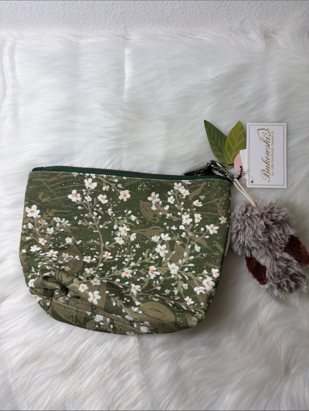NWT Bukowski Olive Green Floral Zip Pouch with Owl Charm - Picture 4 of 6